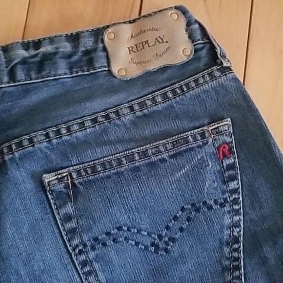 Replay - Picture 2 of 5